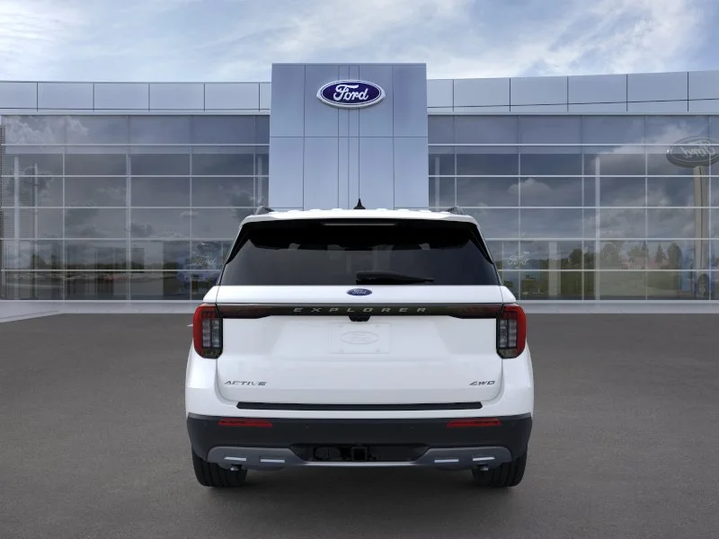 New 2026 Star White Metallic Tri-Coat Ford Active image 5