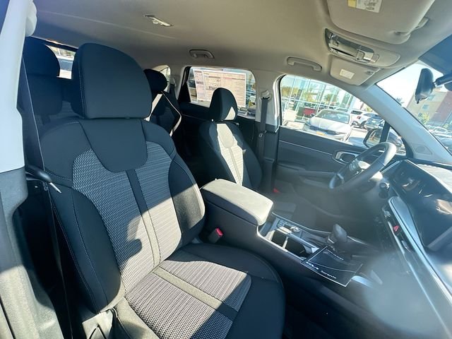 Certified Used 2026 Metal Kia LX image 28