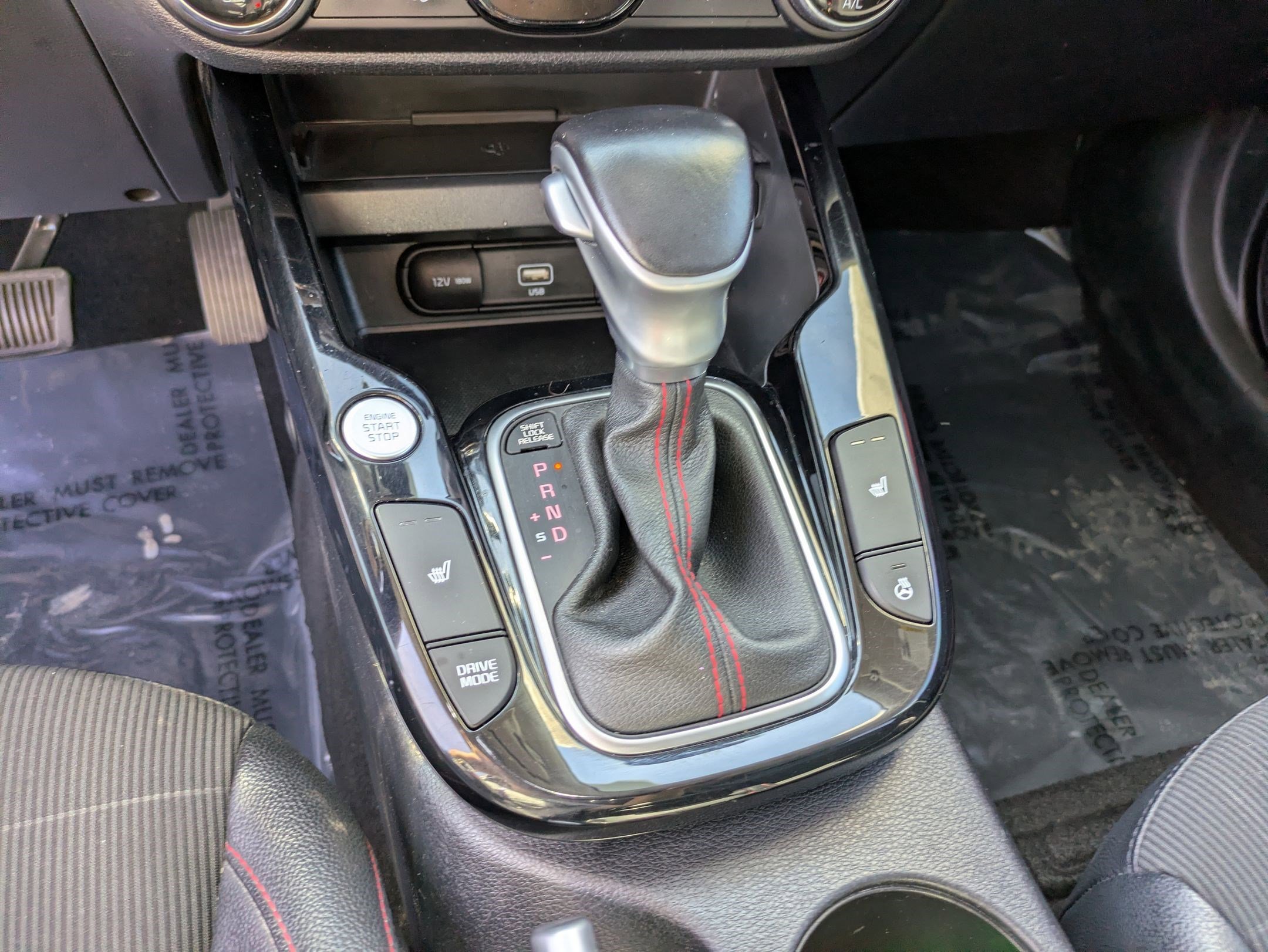 Used 2021 Snow White Pearl Kia Turbo image 26