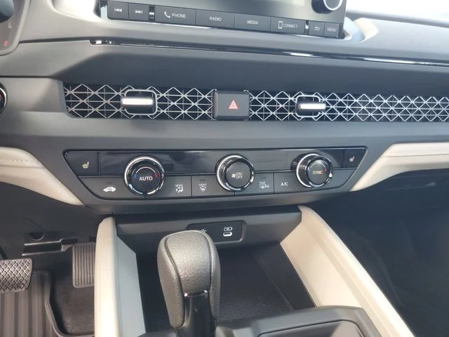 2025 Honda Accord SE - Photo 29