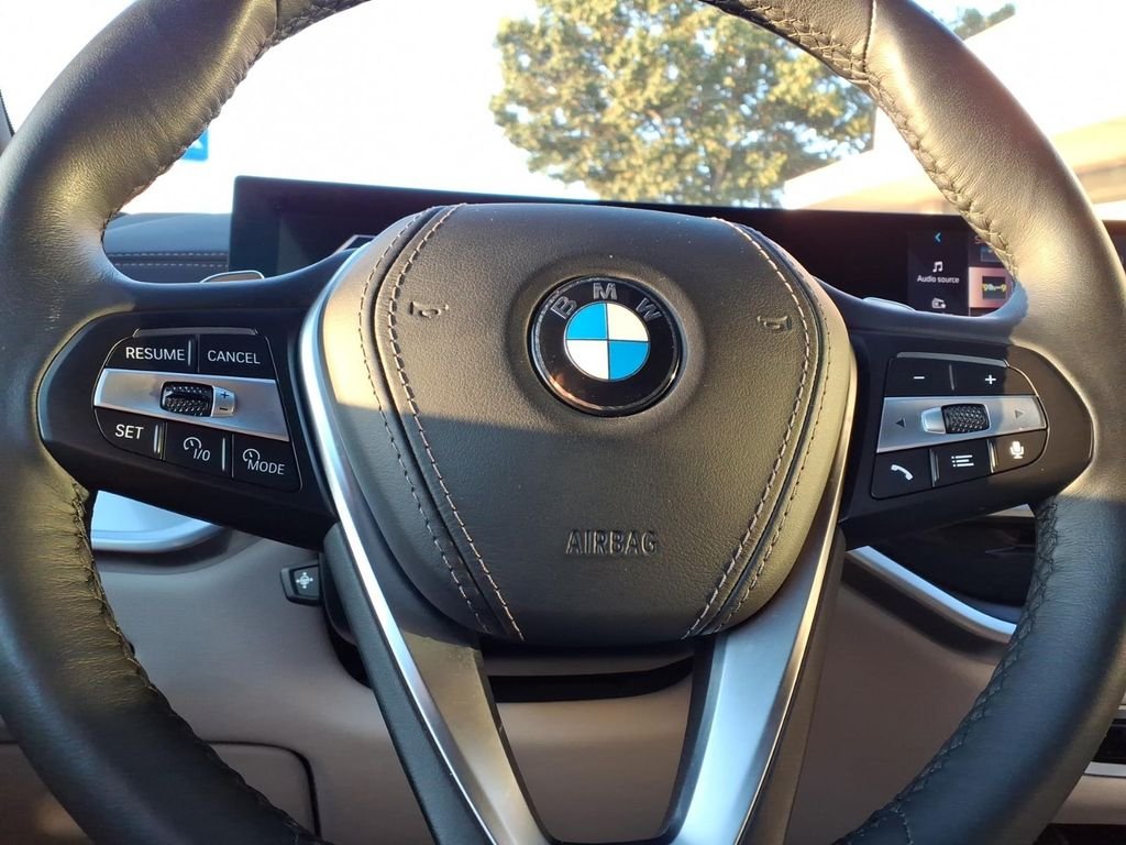 Used 2025 Tanzanite Blue II Metallic BMW xDrive40i image 20