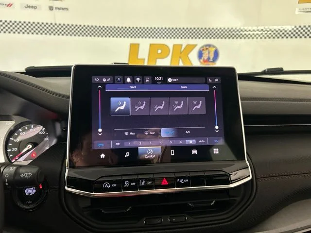 New 2026 Red Hot Pearl-Coat Exterior Paint Jeep Trailhawk image 27