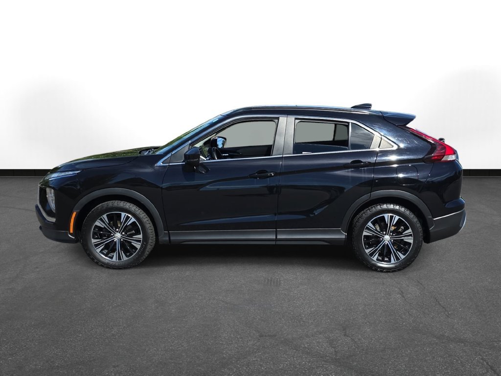 Used 2022 Black Mitsubishi SE image 9