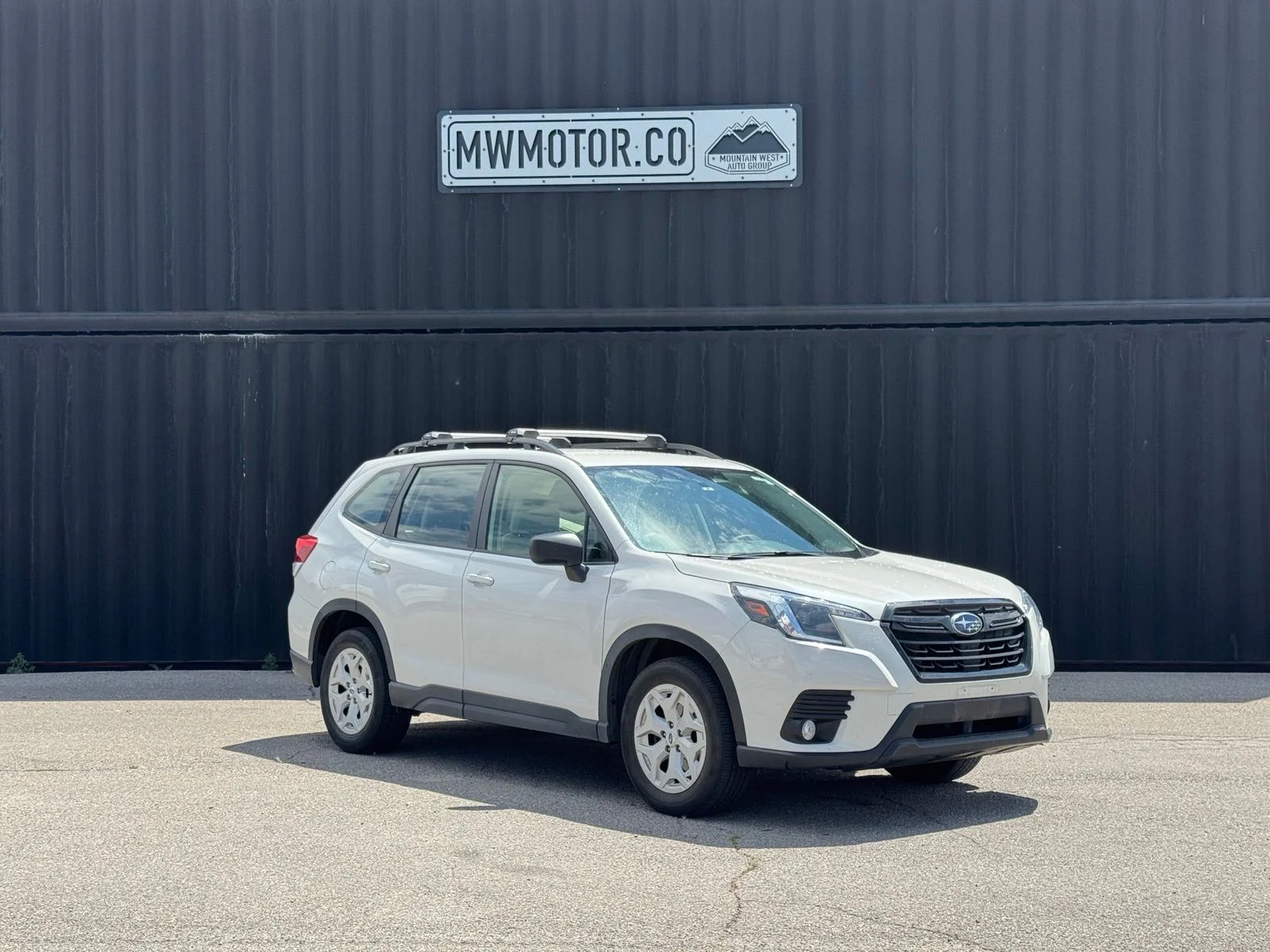 Used 2023 White Subaru Base image 1