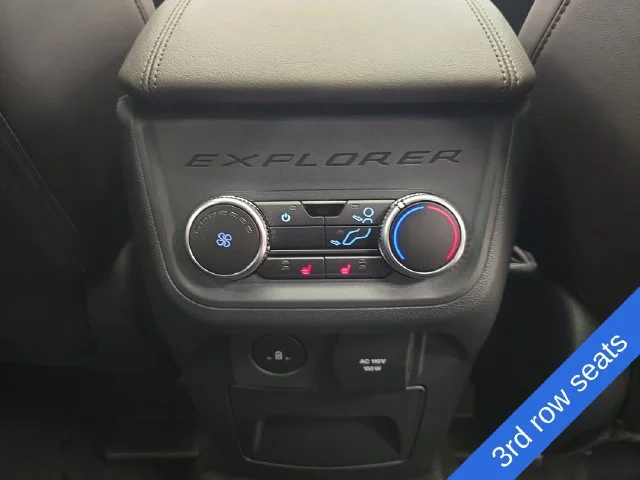 New 2027 Star White Metallic Tri-Coat Ford Platinum™ image 15