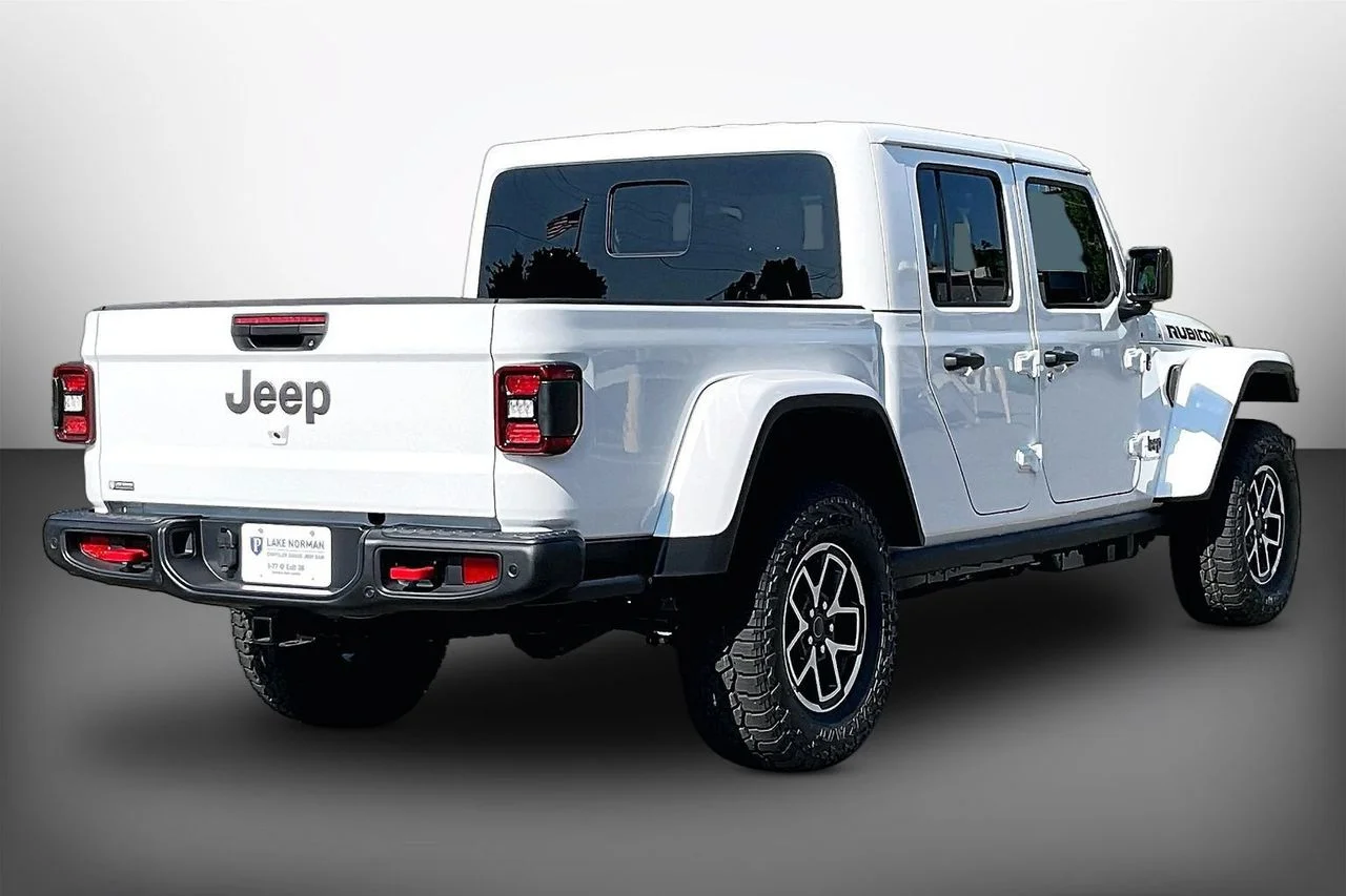 New 2026 Bright White Clearcoat Jeep Rubicon X image 8