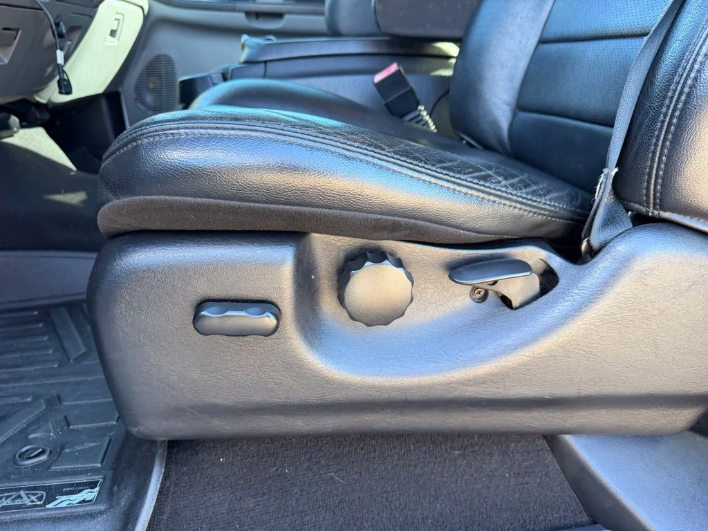 Used 2007  Ford XL image 24