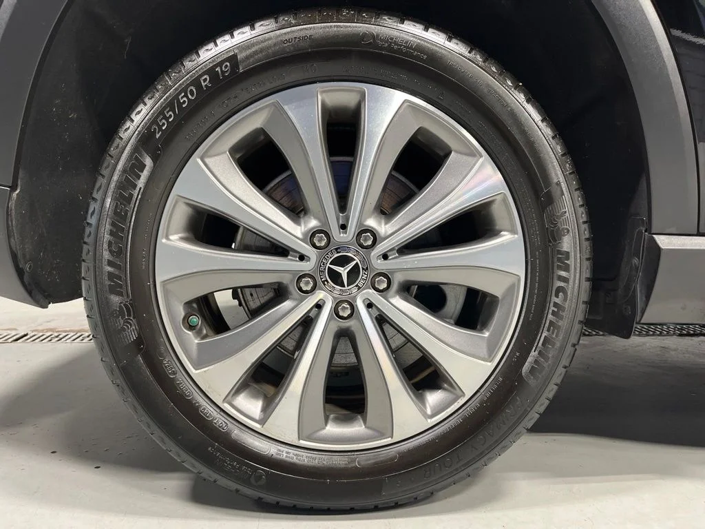 Used 2020 Black Mercedes-Benz GLE 350 image 38