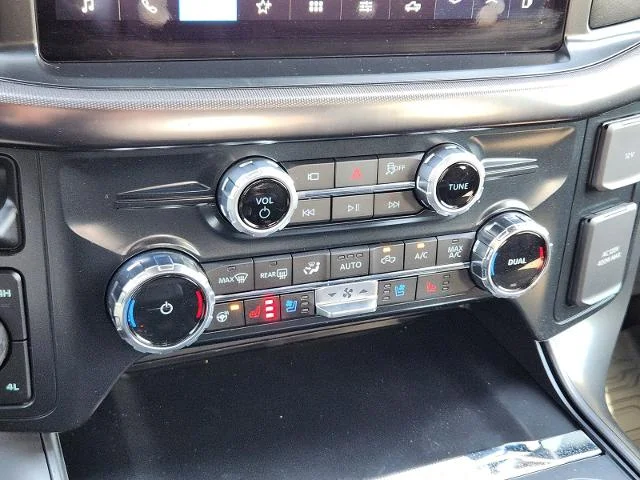 New 2026 Oxford White Ford Lariat® image 36