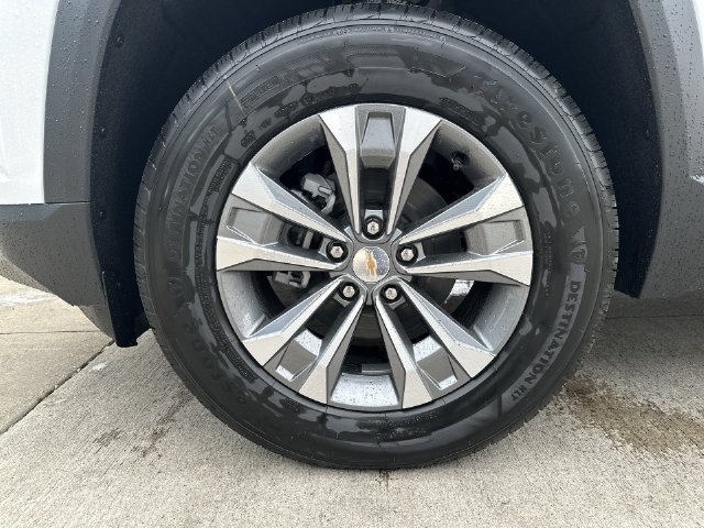 2027 Chevrolet Equinox LT - Photo 18