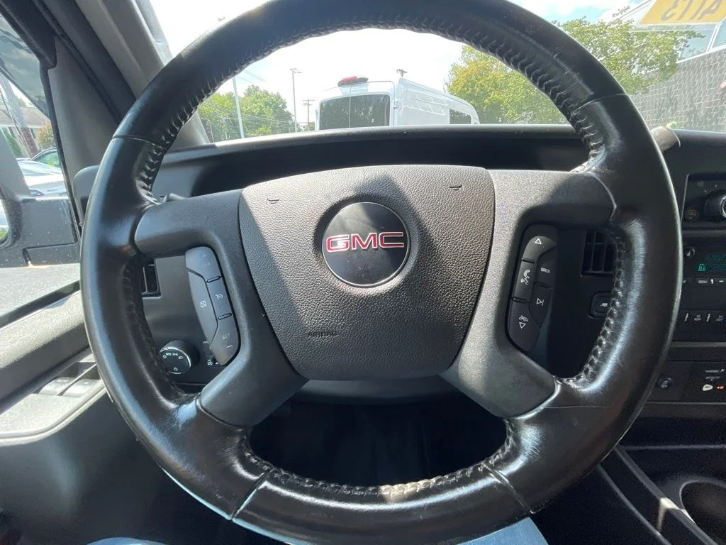 Used 2023 White GMC Work Van image 11