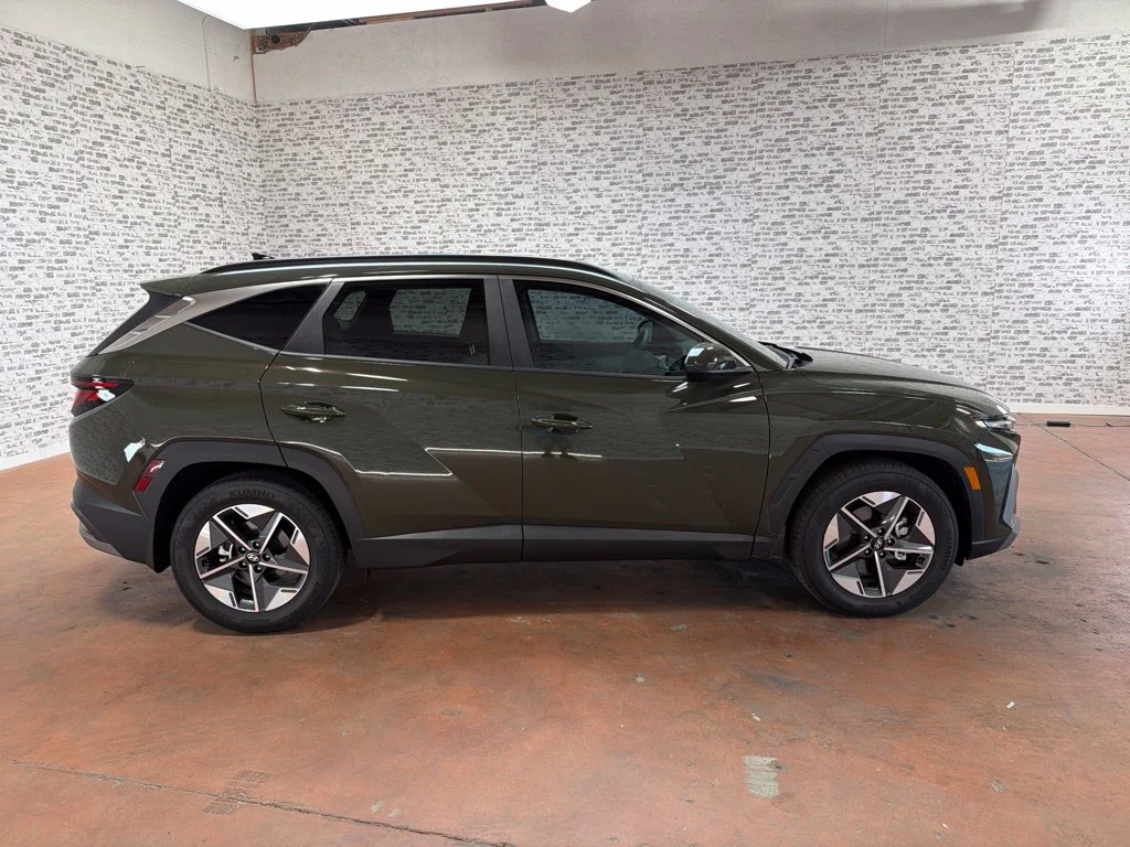 Used 2026 Rockwood Green Hyundai SEL image 8