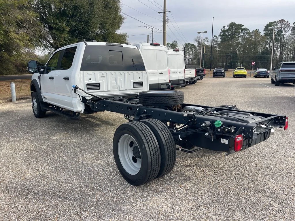 2026 Ford F-450 Super Duty Chassis Cab XL - Photo 10