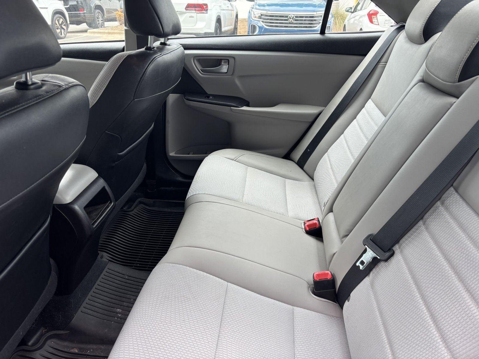 Used 2017 Blizzard Pearl Toyota SE image 27
