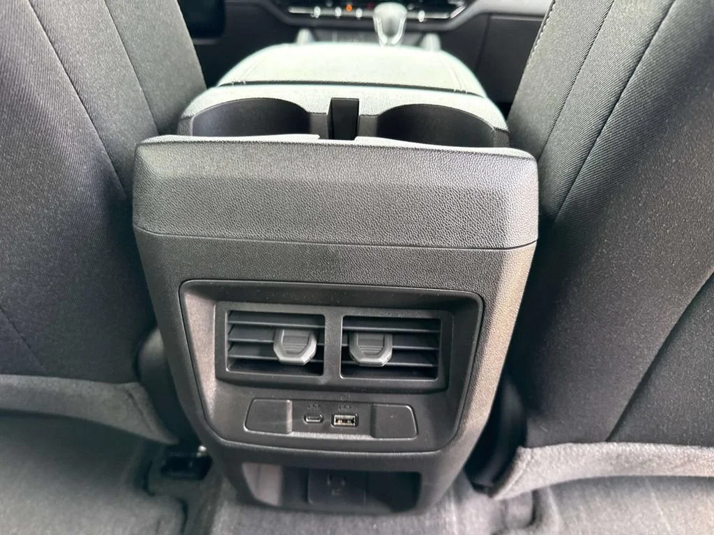 New 2026 Onyx Black GMC Elevation image 19