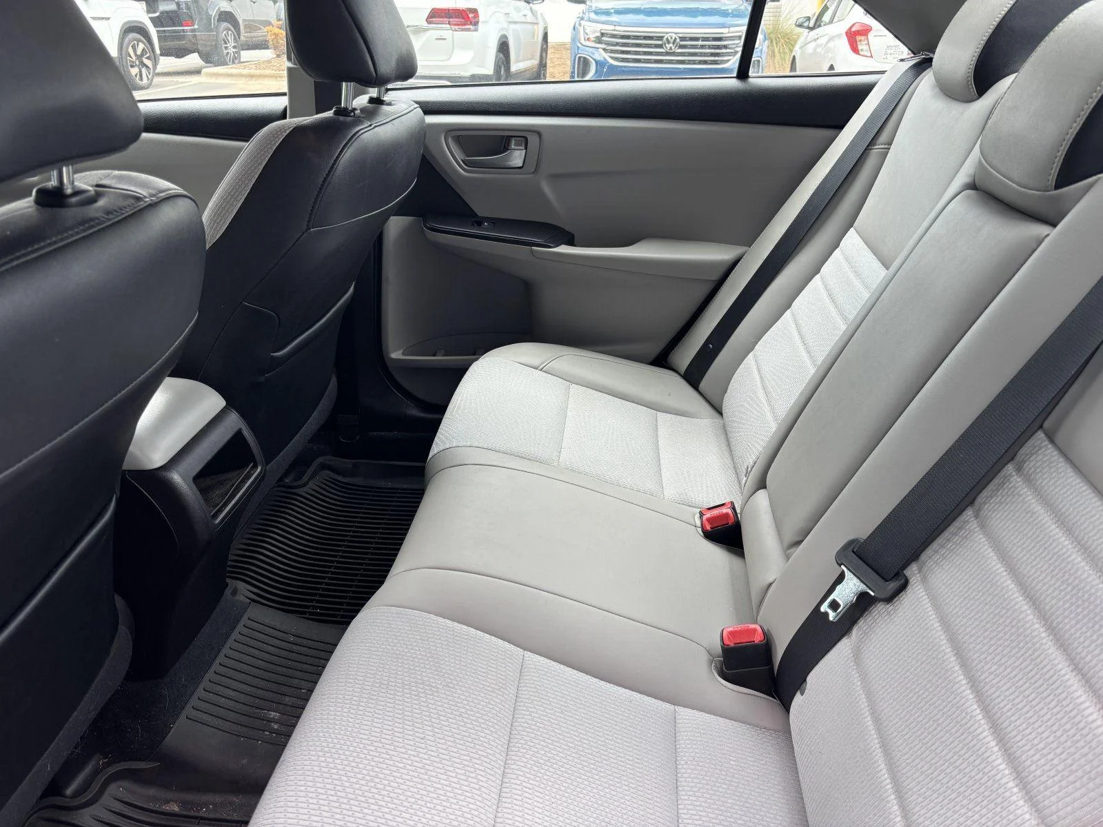 Used 2017 Blizzard Pearl Toyota SE image 27