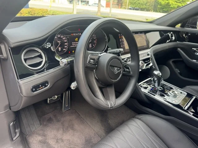 Used 2023 Black Sapphire Metallic Bentley Speed image 26