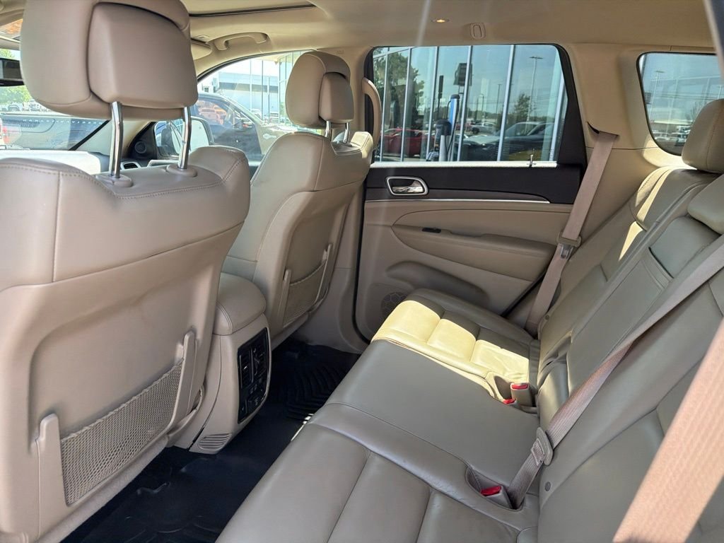 Used 2018 Blue Jeep Limited image 26
