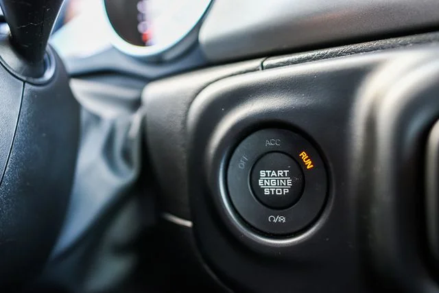 Used 2022 Blue Jeep Sport image 25