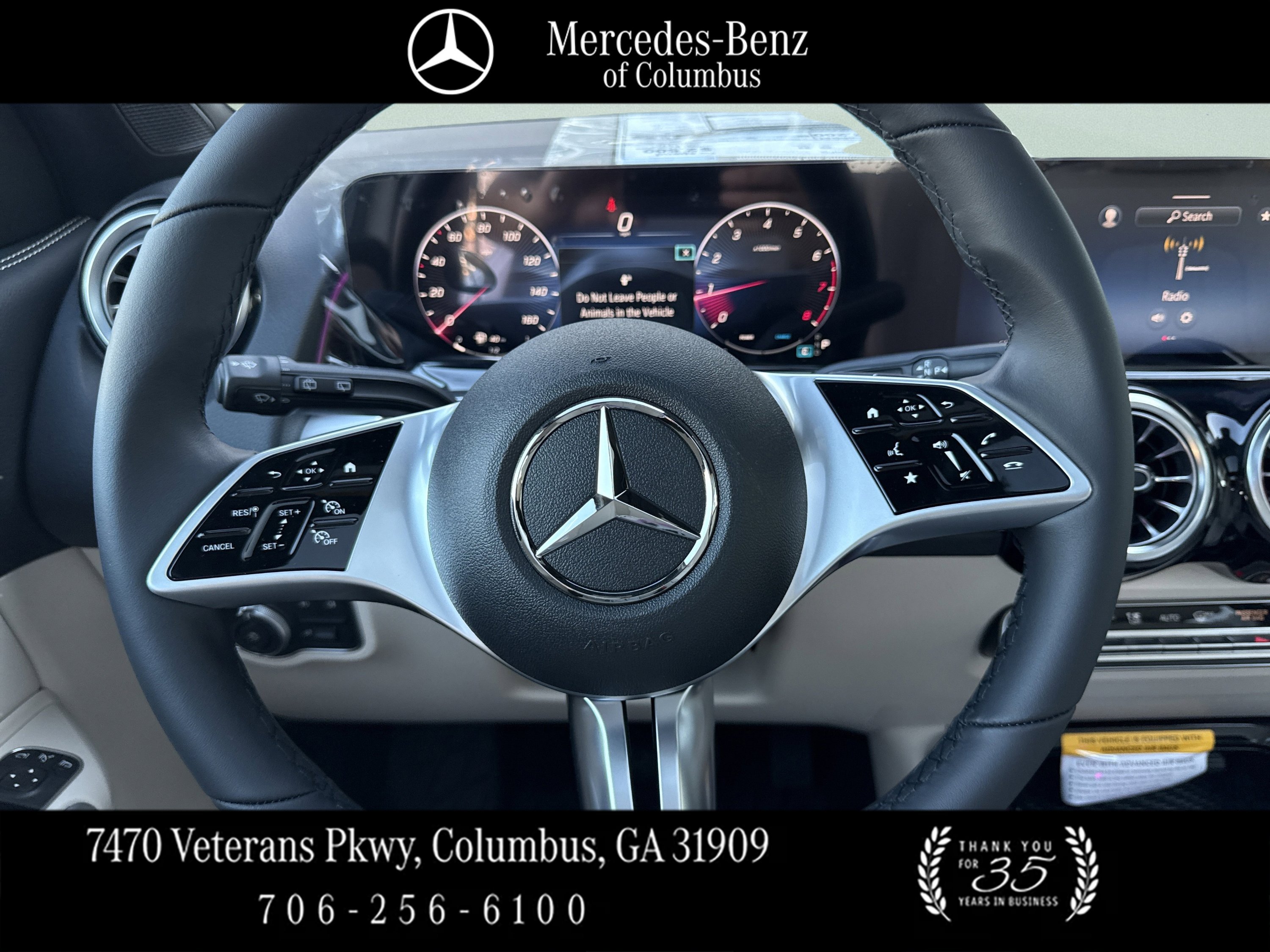 Used 2026 Polar White Mercedes-Benz GLB 250 image 31