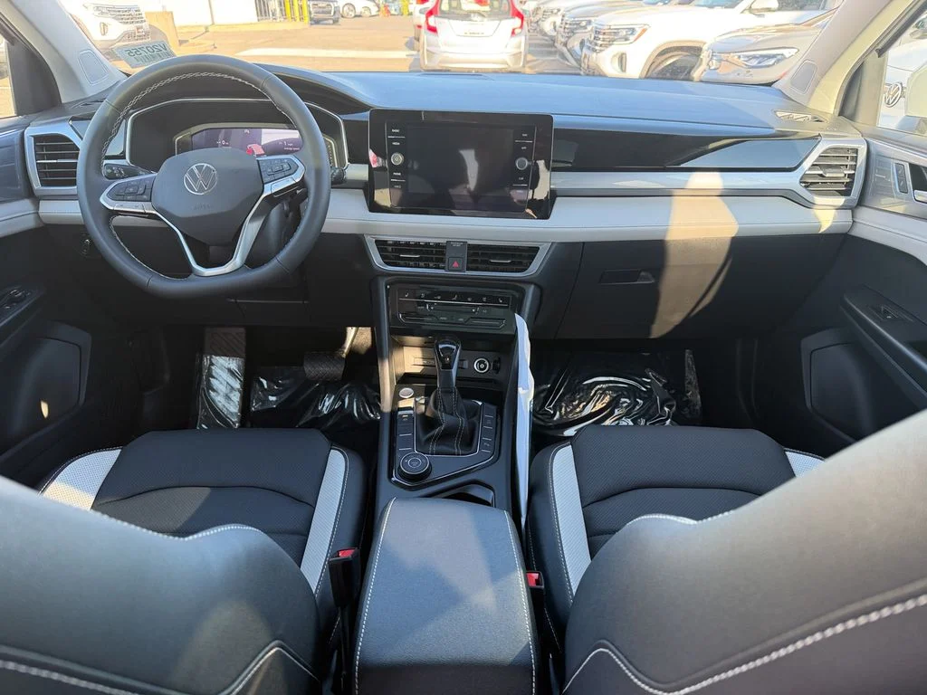 New 2026 Pure White Volkswagen 1.5T SEL image 24