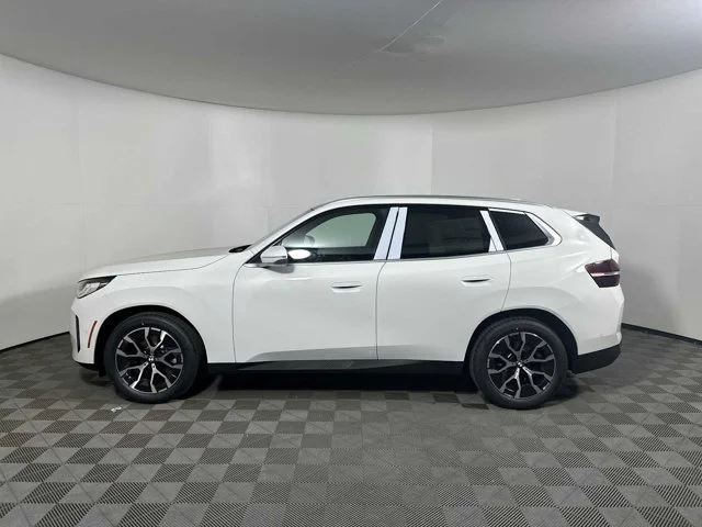 Used 2026 Alpine White BMW 30 xDrive image 4