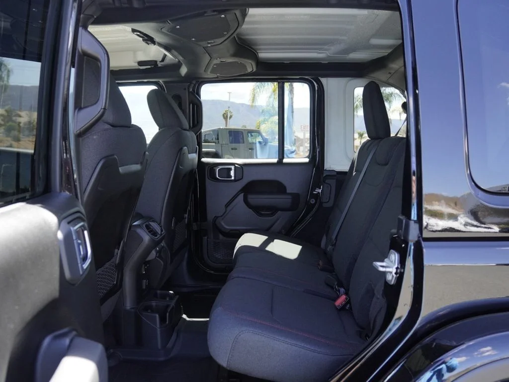 New 2026 Black Clear-Coat Exterior Paint Jeep Rubicon image 19