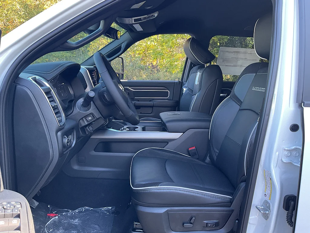 New 2027 Bright White Clear-Coat Exterior Paint RAM Laramie image 8