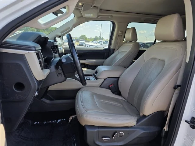 Certified Used 2022 Oxford White Ford Limited image 14