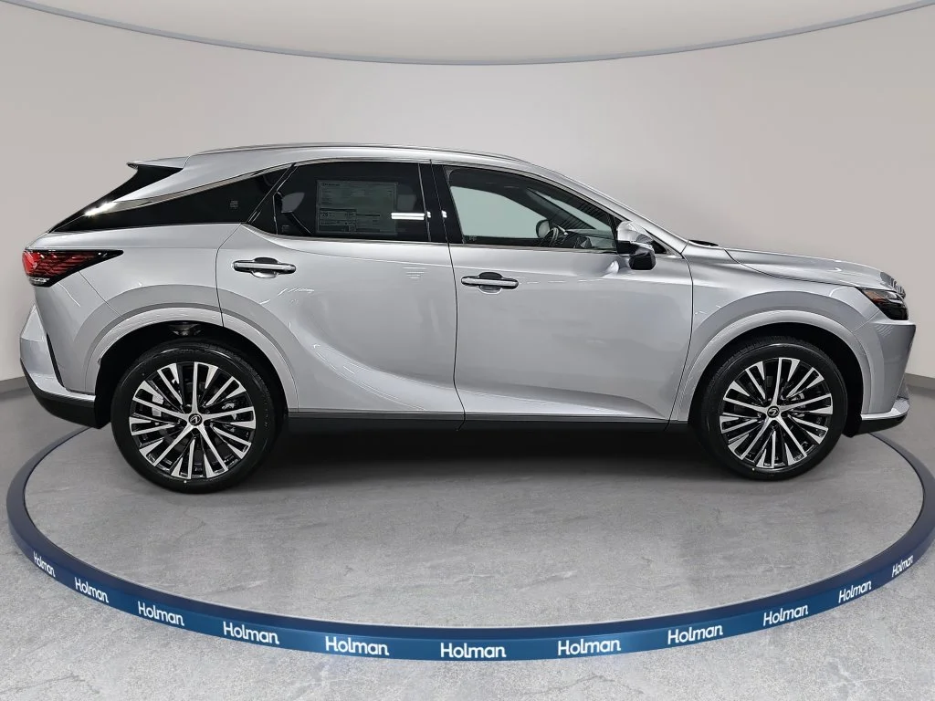 New 2026 Iridium Lexus PREMIUM PLUS image 4