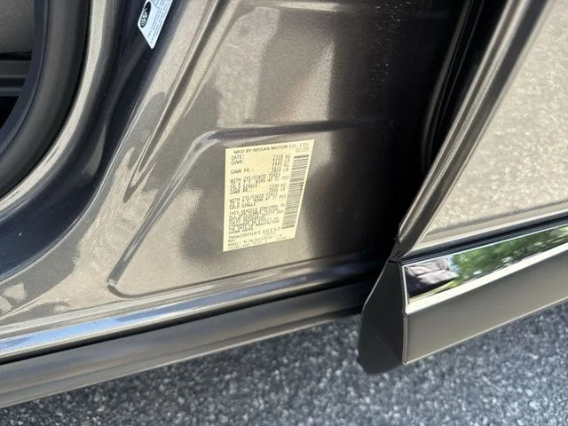Used 2020 Gray Nissan Platinum image 36