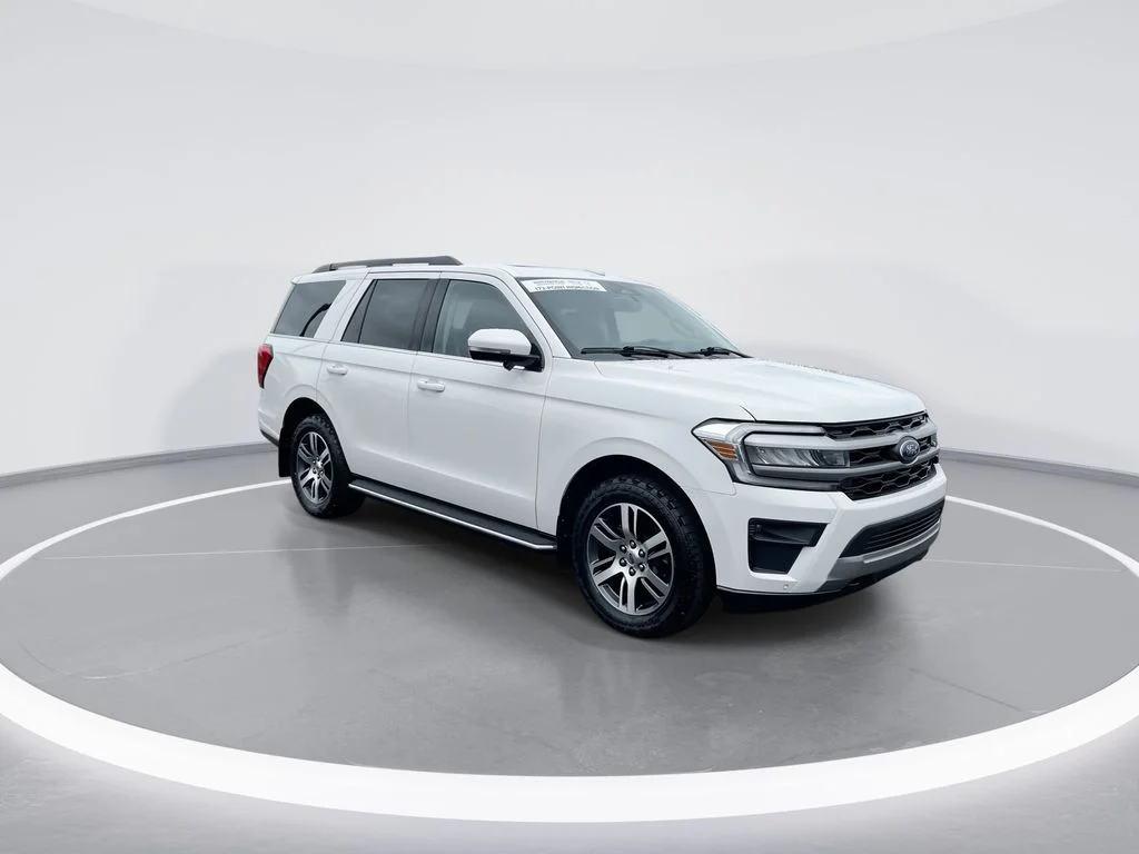 Used 2022 White Ford XLT image 2
