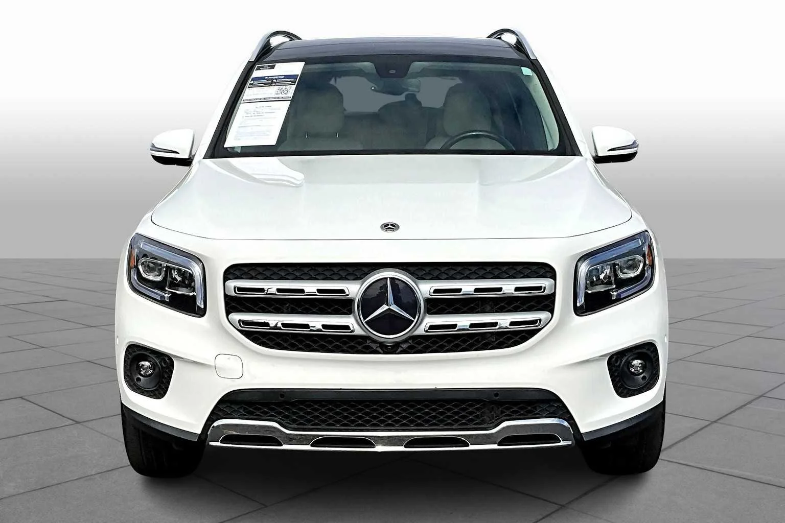 Used 2021 Polar White Mercedes-Benz GLB 250 image 4