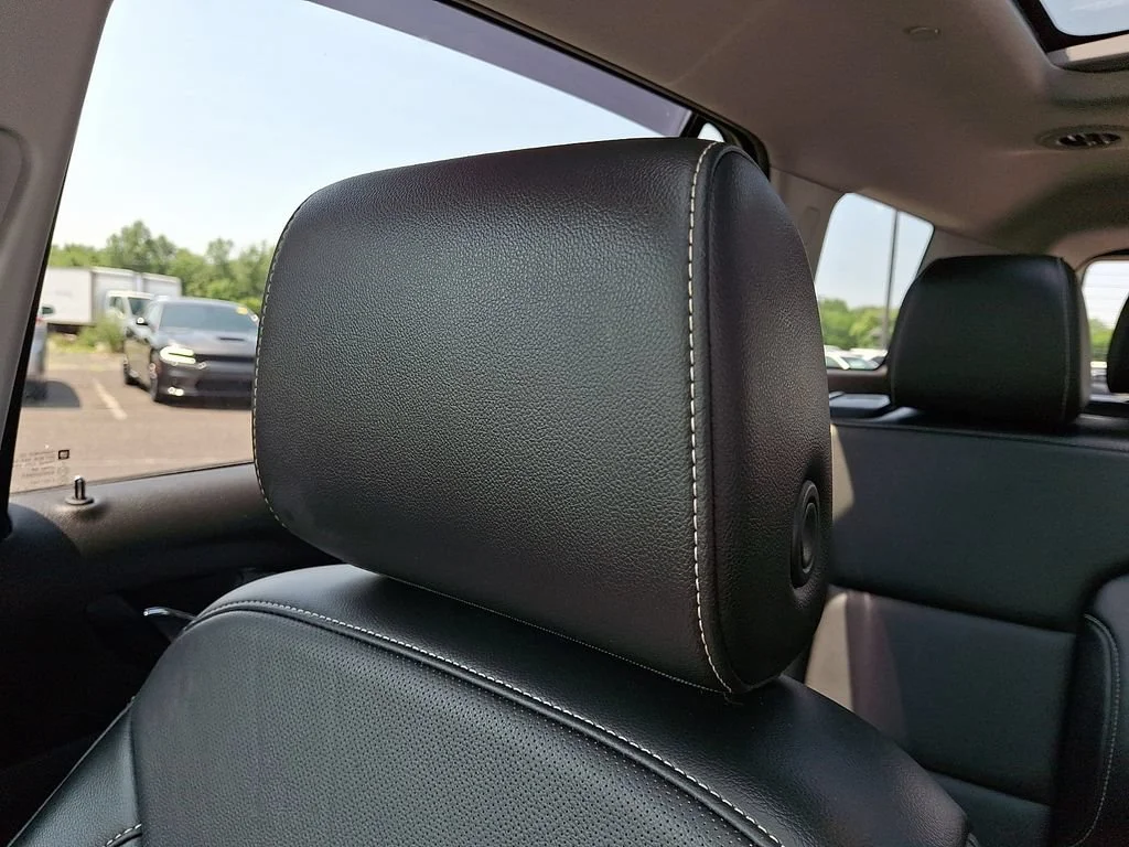 Used 2021 MIDNIGHT BLUE METALLIC GMC SLT image 18