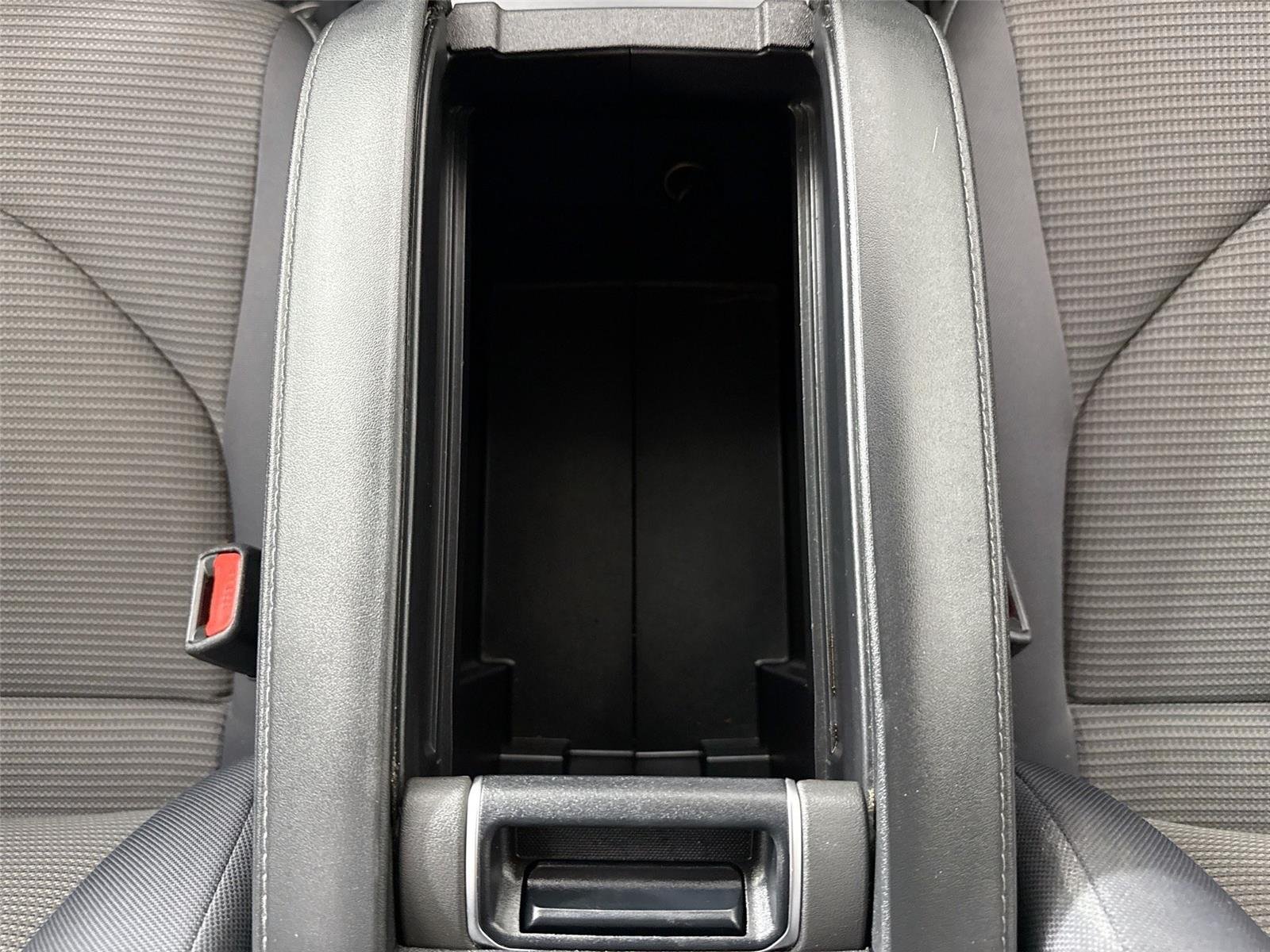 2023 Toyota Highlander L - Photo 30