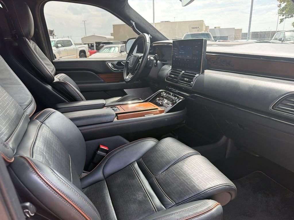 Used 2022 White Lincoln Black Label image 10