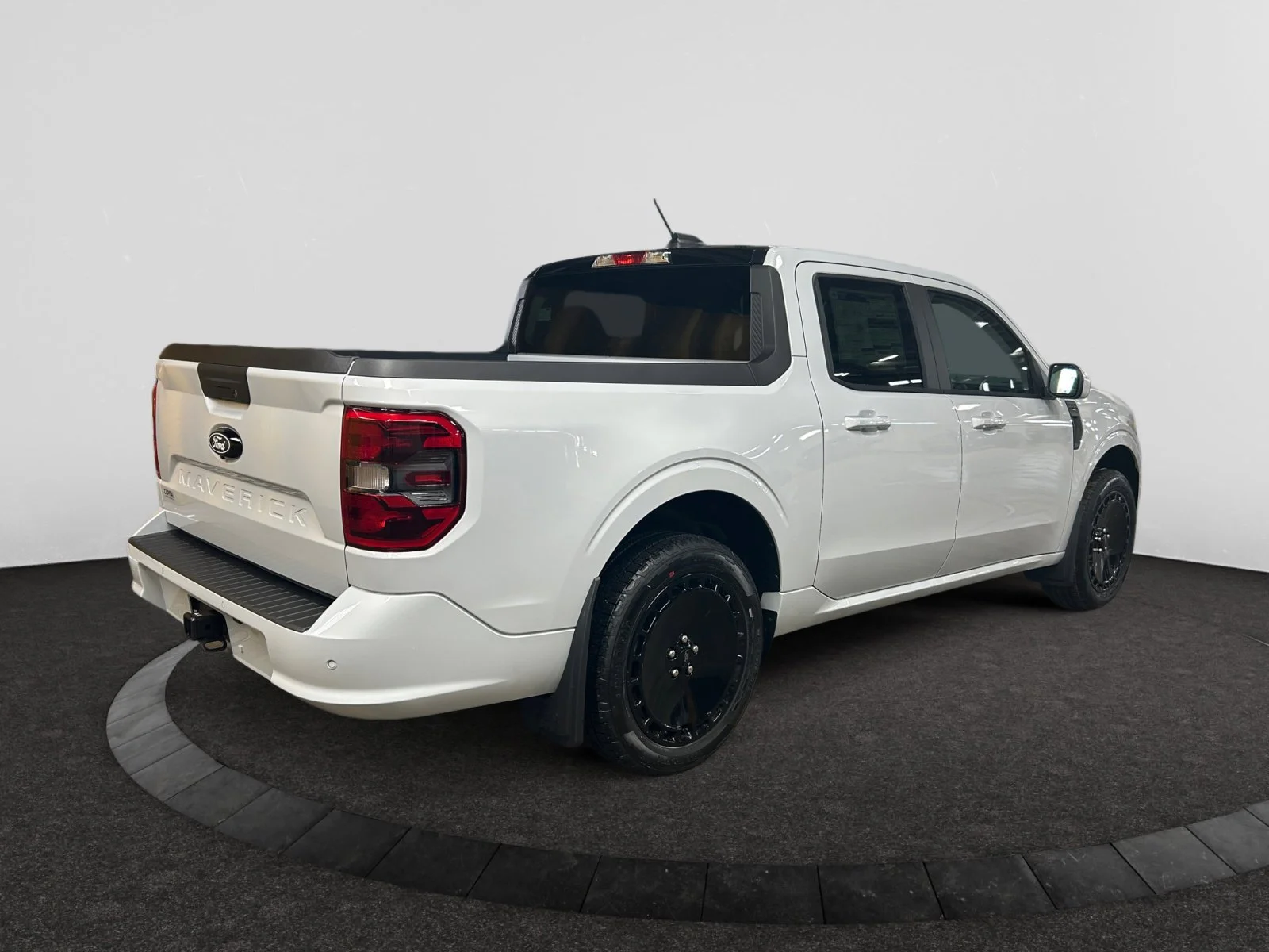 New 2026 Space White Metallic Ford Lobo Standard image 5