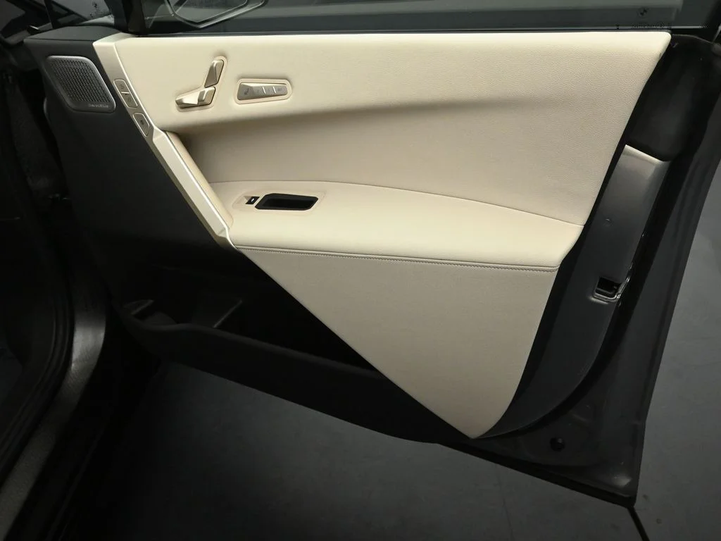 2024 BMW iX Base - Photo 28