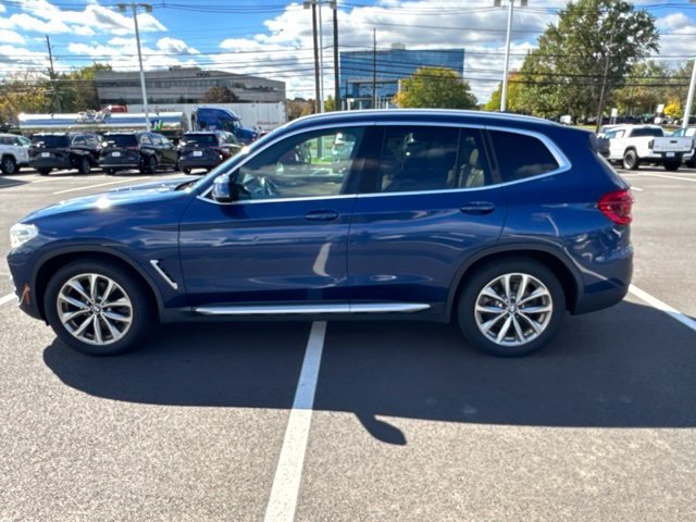 Used 2018 Blue BMW xDrive30i image 4