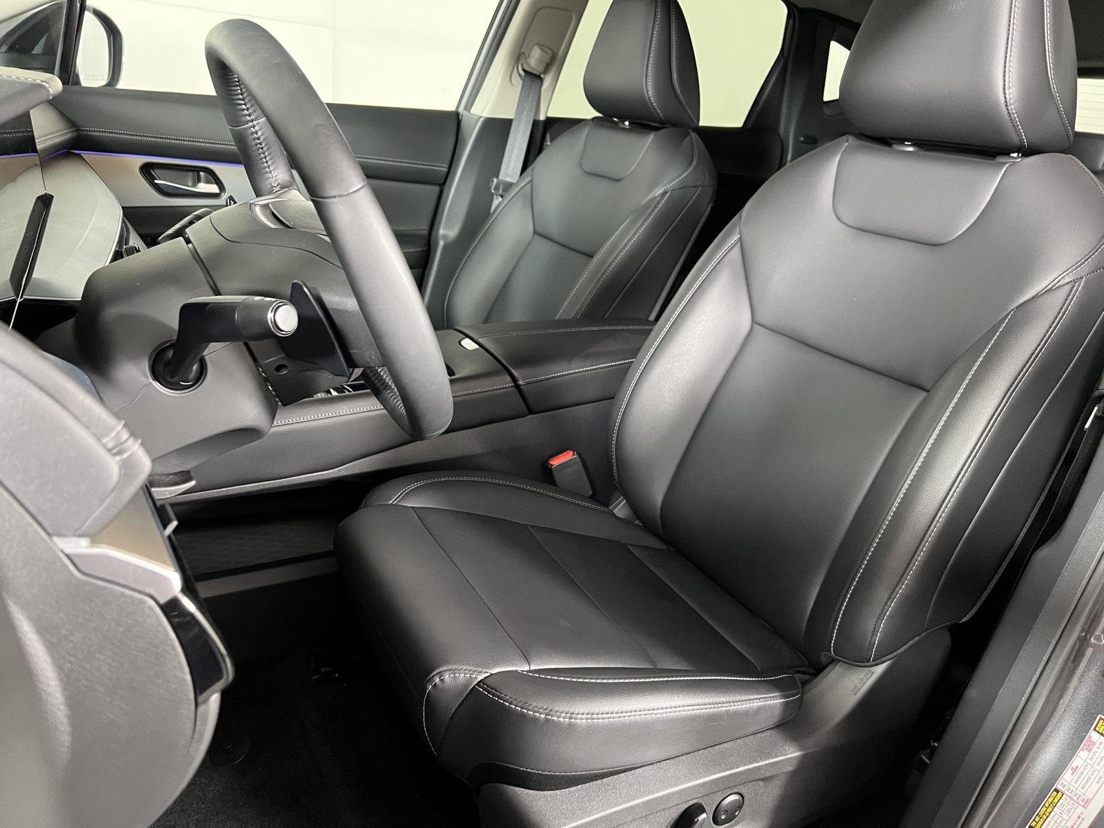 Certified Used 2025 Gun Metallic Nissan SL image 16