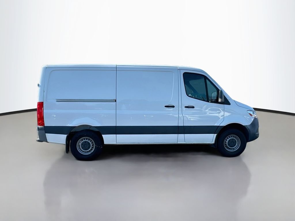 Used 2020 White Freightliner Base image 8