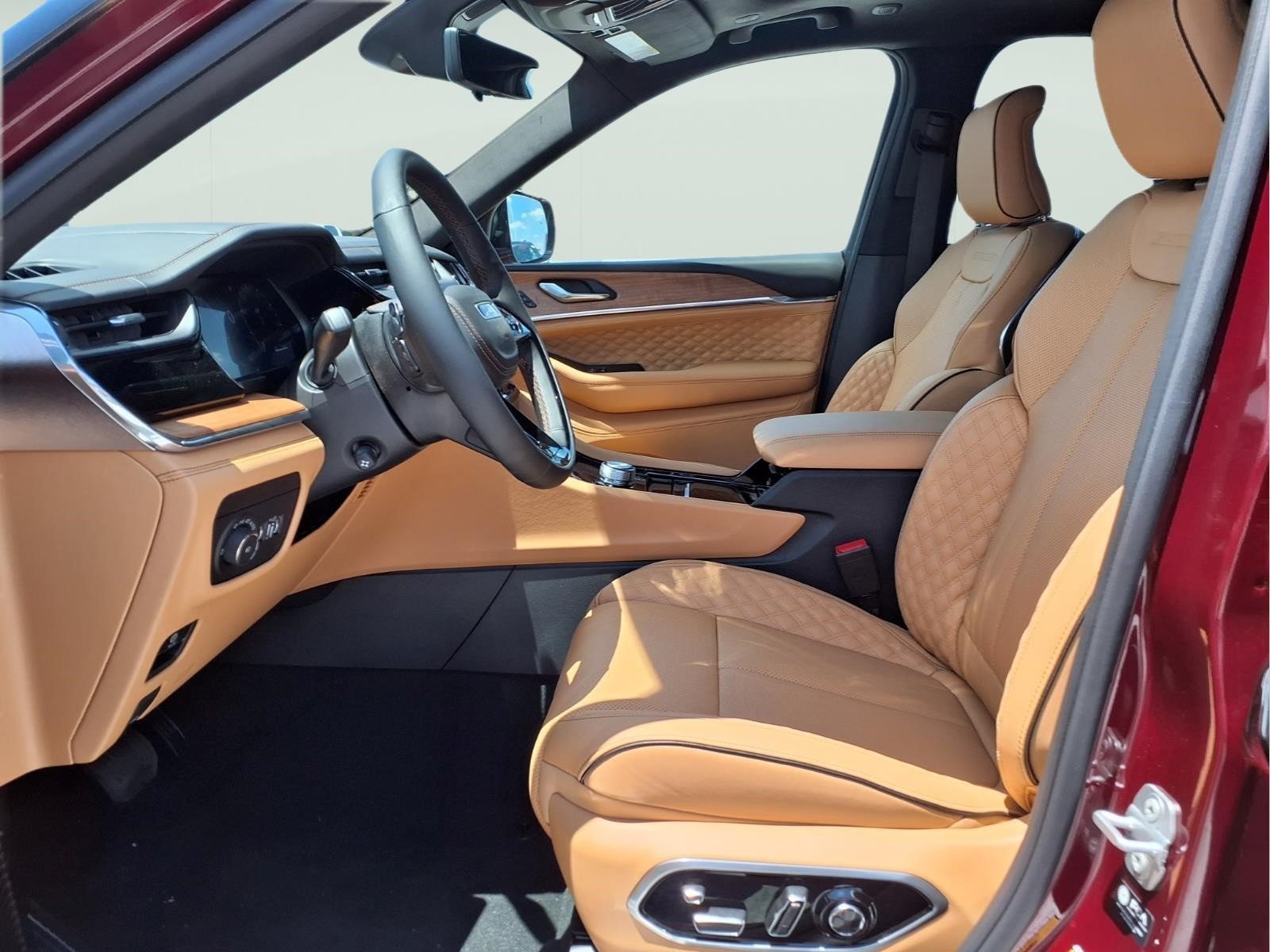 New 2026 Velvet Red Pearl-Coat Exterior Paint Jeep Summit image 10