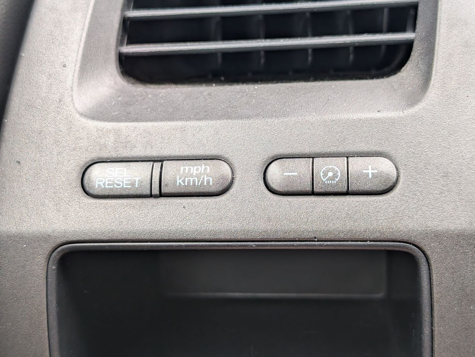 Used 2011 Champagne Honda LX image 17