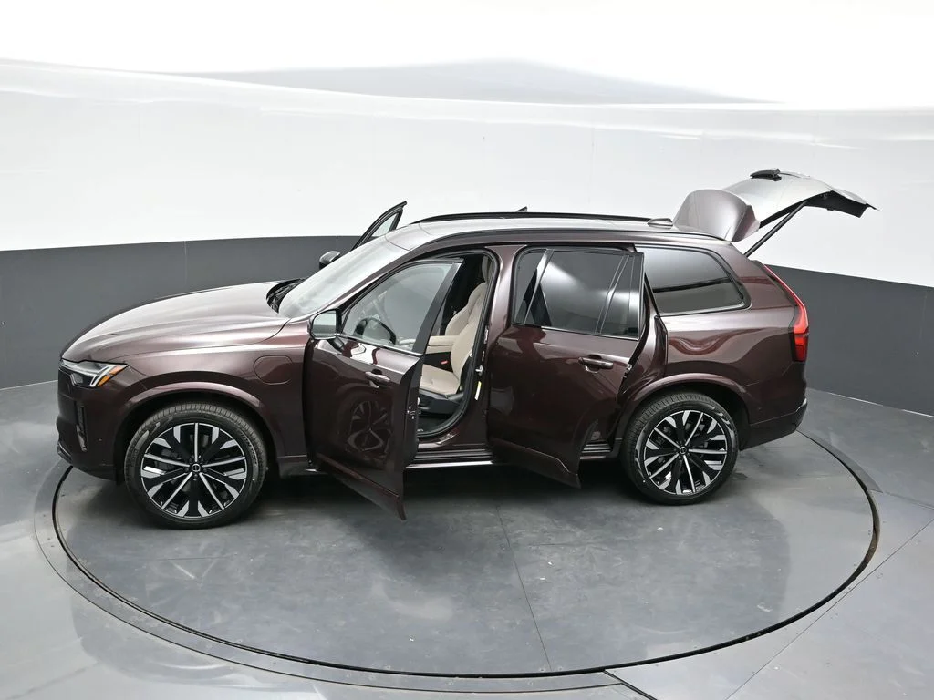New 2026 Mulberry Red Volvo T8 Ultra image 44