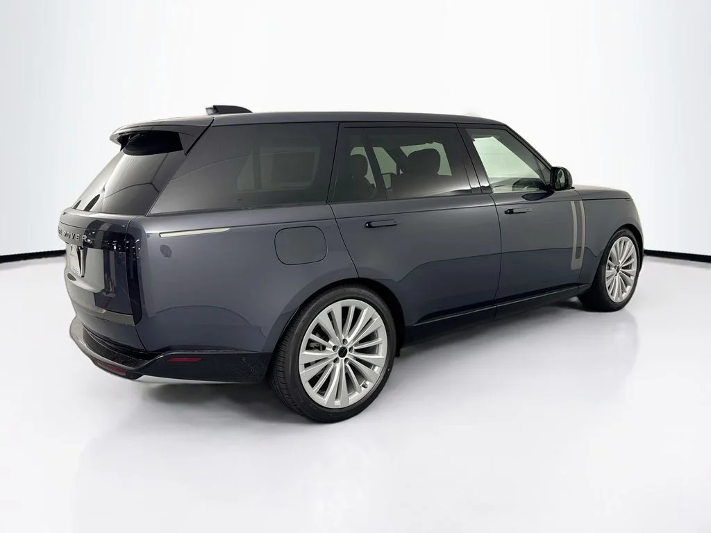 New 2026 Varesine Blue Land Rover SE image 5