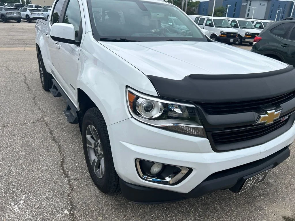 Used 2016 White Chevrolet Z71 image 8