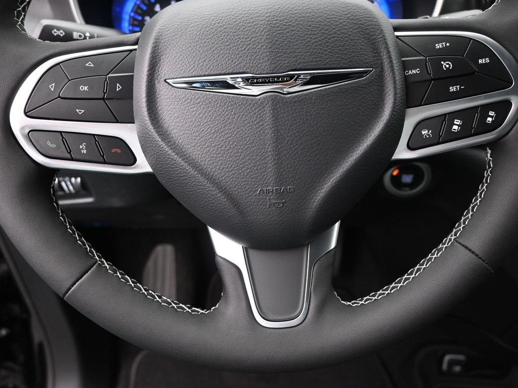 2026 Chrysler Pacifica Select - Photo 19