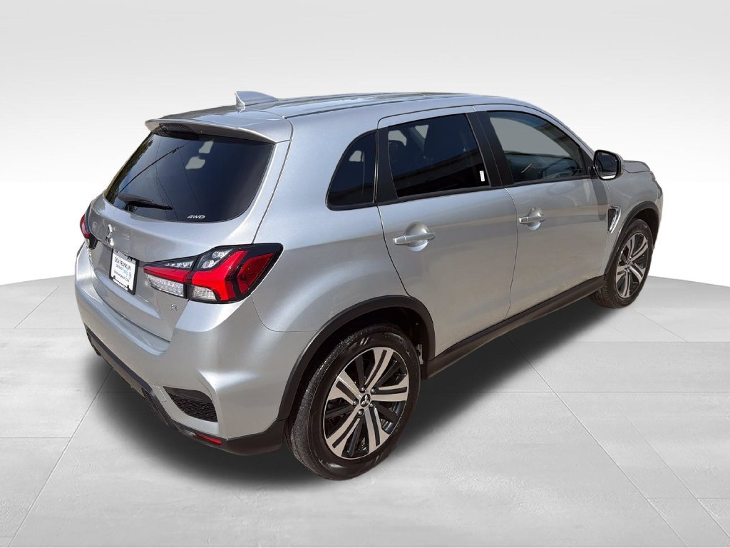 Used 2026 Silver Mitsubishi 2.0 SE image 5