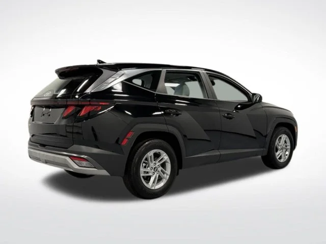 Used 2025 Black Hyundai SE image 8