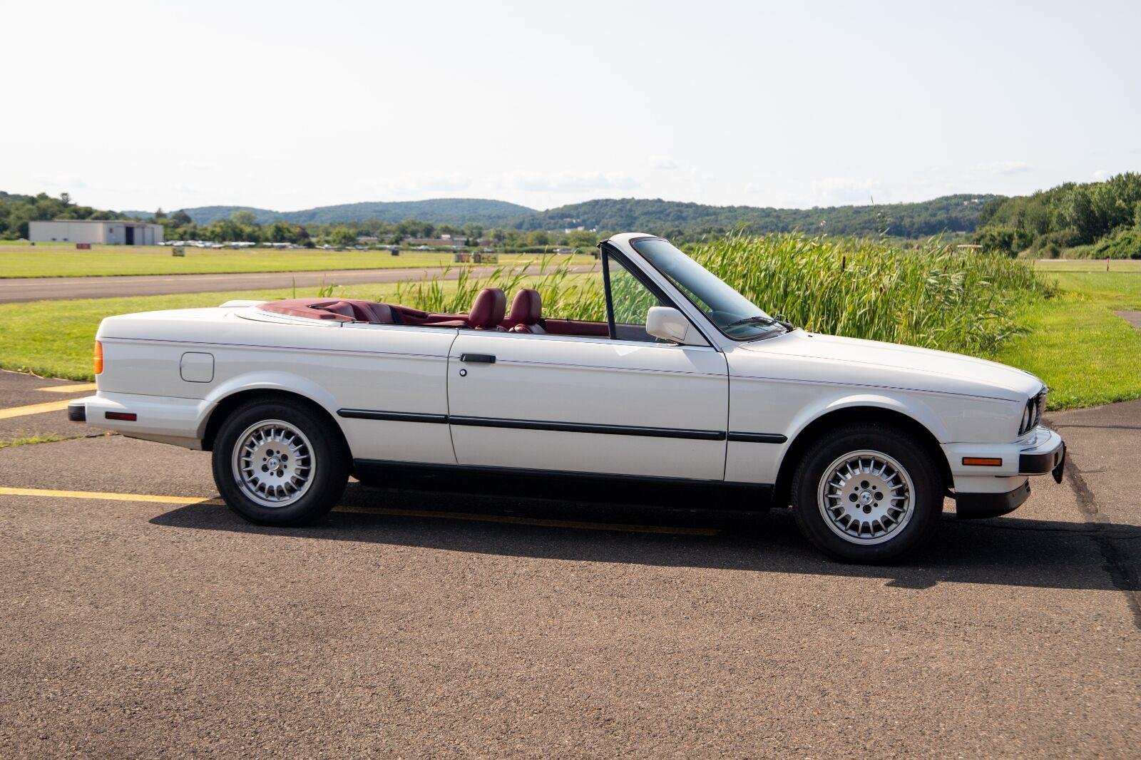 Used 1990 WHITE BMW 325iC image 10